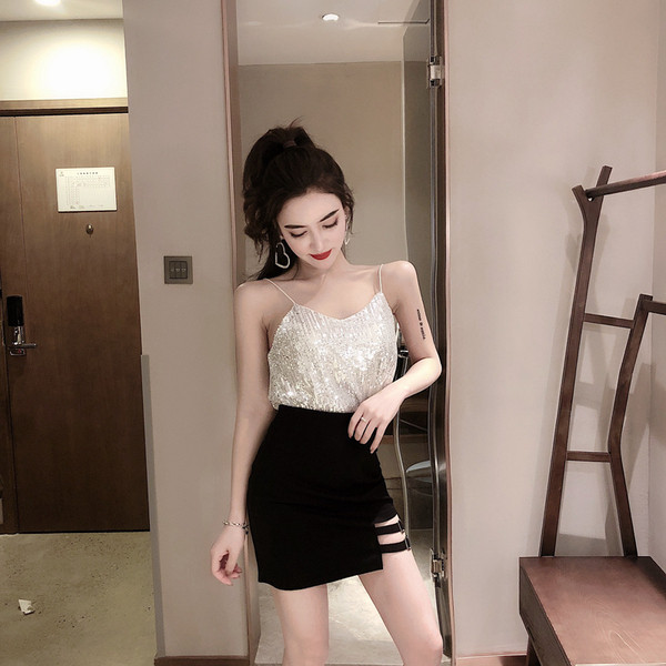 Μοντέρνα μαύρη φούστα με ψηλή μέση