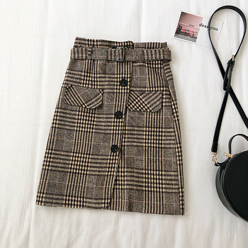 Kockás női szoknya két színben, zsebekkel és gombokkal