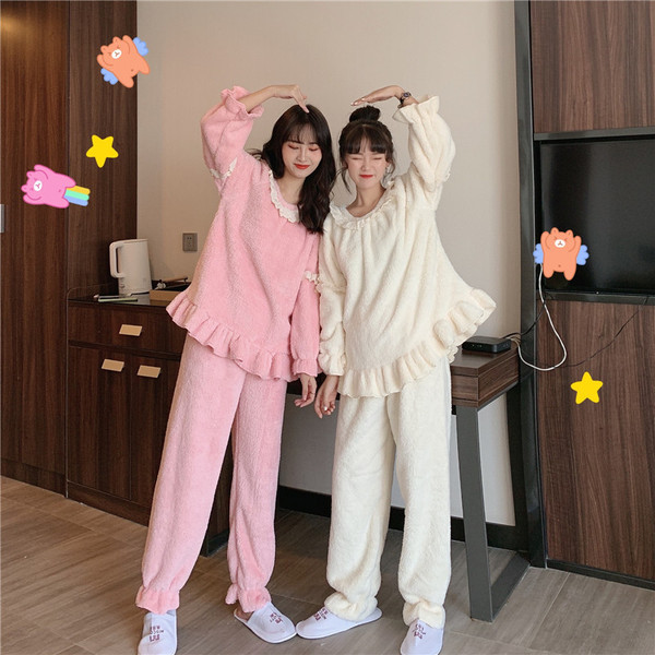 Modern női puha pizsama rózsaszín és fehér színben