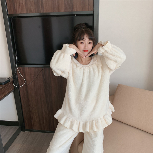 Modern női puha pizsama rózsaszín és fehér színben