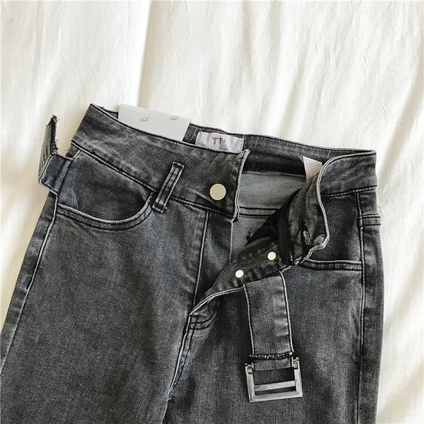 Modern női farmer kék és szürke színben, gombokkal és magas derékkal