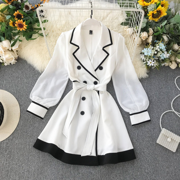 Rochie moderna de dama cu curea in alb si negru