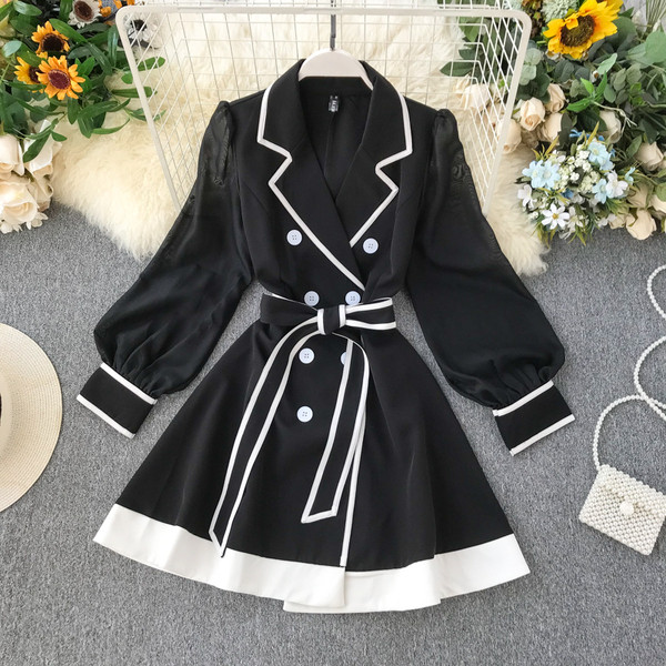 Rochie moderna de dama cu curea in alb si negru