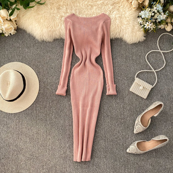 Alkalmi női ruha gombokkal és kerek nyakkivágással