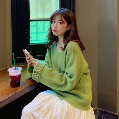 Női modern kötött blúz három színben, ovális nyakkivágással