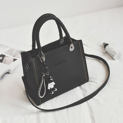 Stílusos női táska rövid és hosszú füllel, öt színben