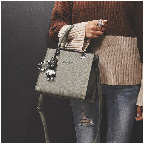 Stílusos női táska rövid és hosszú füllel, öt színben