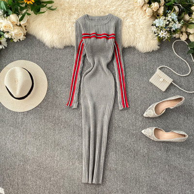 Női kordbársony ruha kerek nyakkivágással, több színben