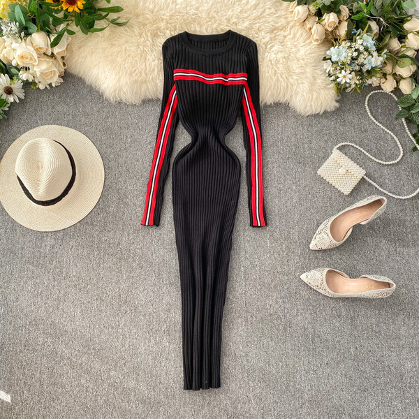 Női kordbársony ruha kerek nyakkivágással, több színben