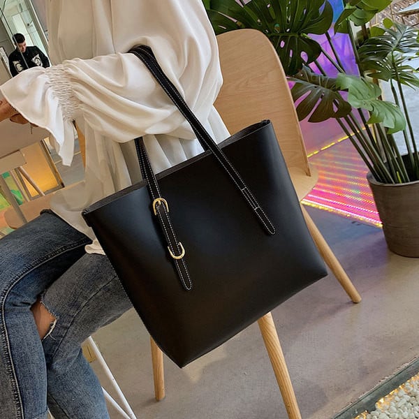 Κομψή γυναικεία τσάντα σε τρία χρώματα