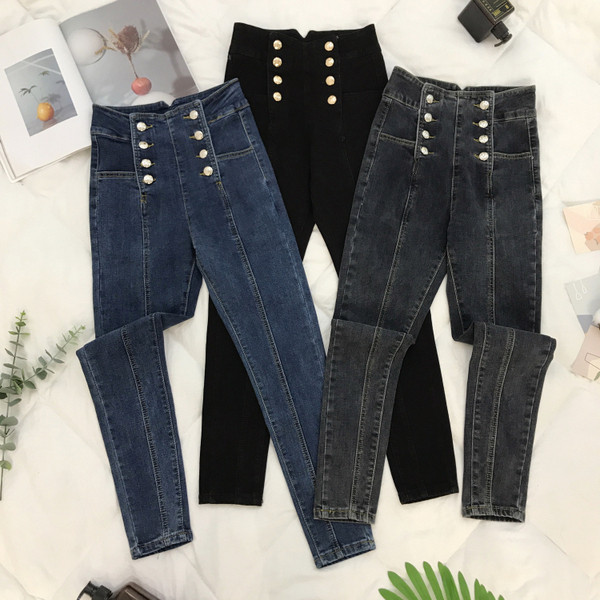 Női farmerhez illeszkedő modell magas derékkal, fekete, kék és szürke színekben