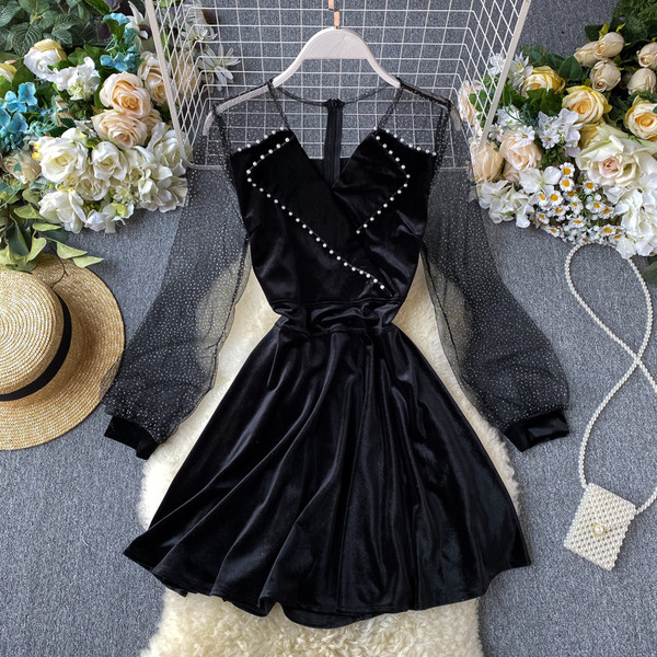 Stílusos női bársonyruha gyöngyökkel és cipzárral két színben