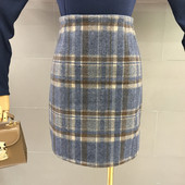 Magas derekú kockás szoknya fekete, barna és kék színekben