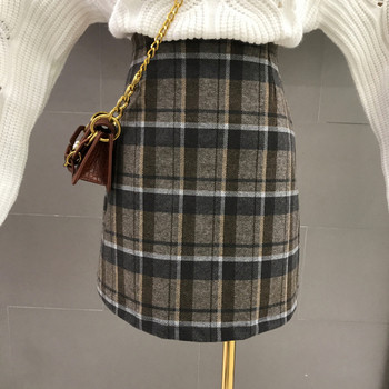 Magas derekú kockás szoknya fekete, barna és kék színekben