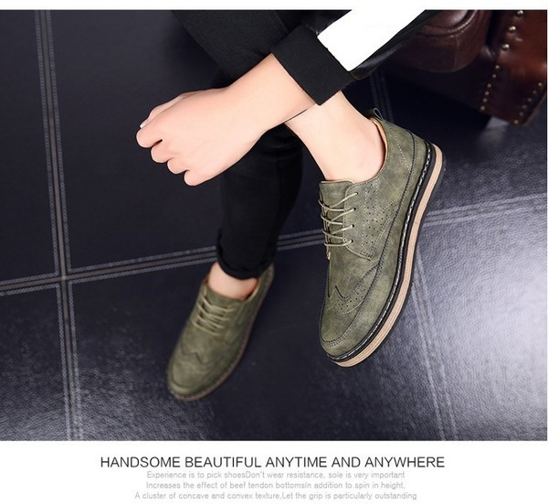 Szürke, fekete és sárga fűzős férfi velúrcipő