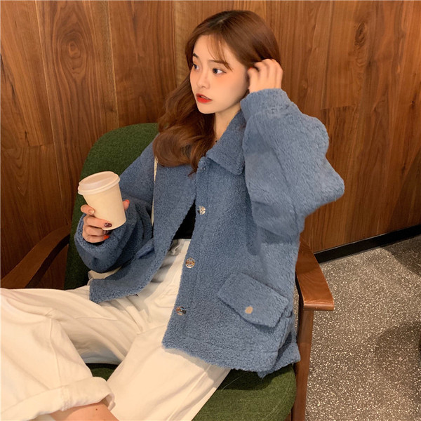 Női modern puha kabát széles modell zsebekkel