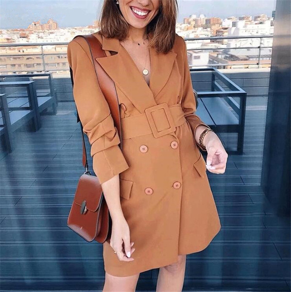 Модерно дамско палто с колан в кафяв цвят