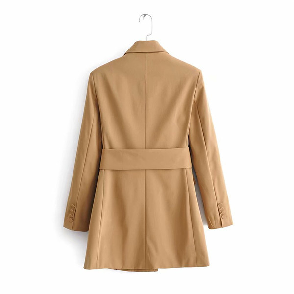 Модерно дамско палто с колан в кафяв цвят