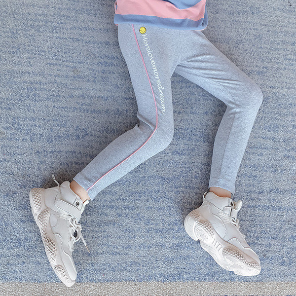 Modern gyerek leggings lányoknak fekete, szürke és fehér rátéttel