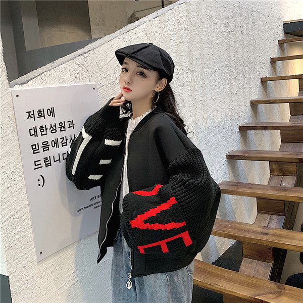 Női pulóver két színben, széles ujjakkal