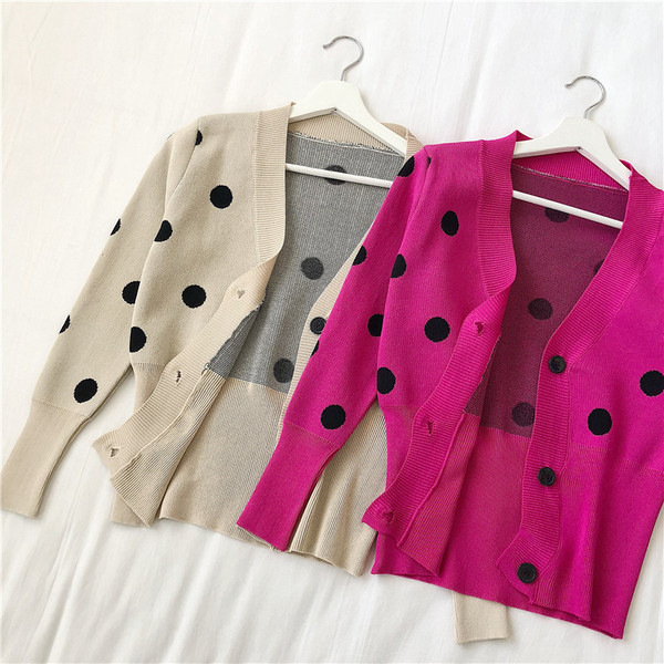 Lezser női kardigán gombokkal és V-nyakú, két színben