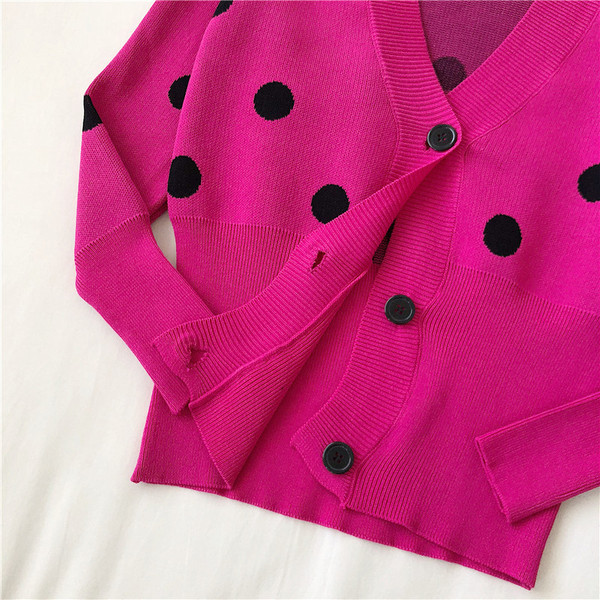 Lezser női kardigán gombokkal és V-nyakú, két színben