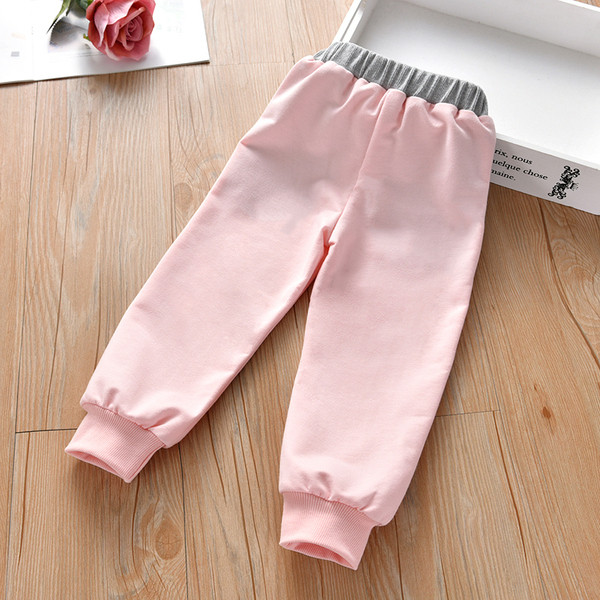 Αθλητικό παιδικό παντελόνι για κορίτσια με εφαρμογή σε διάφορα χρώματα