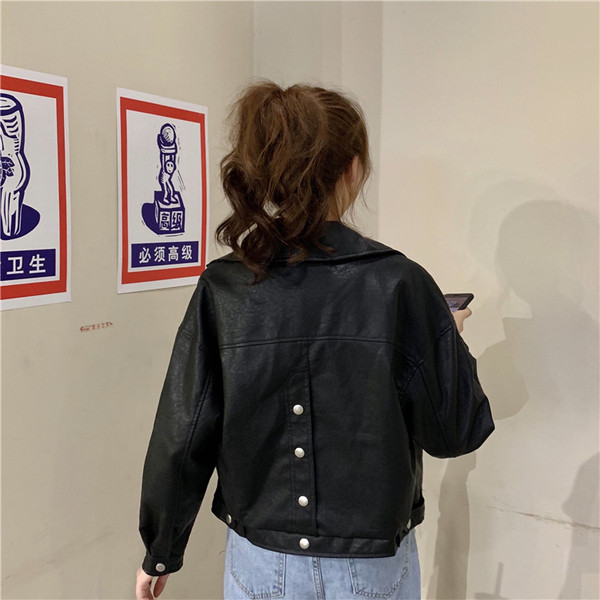 Geaca casual dama din piele ecologica de culoare neagra