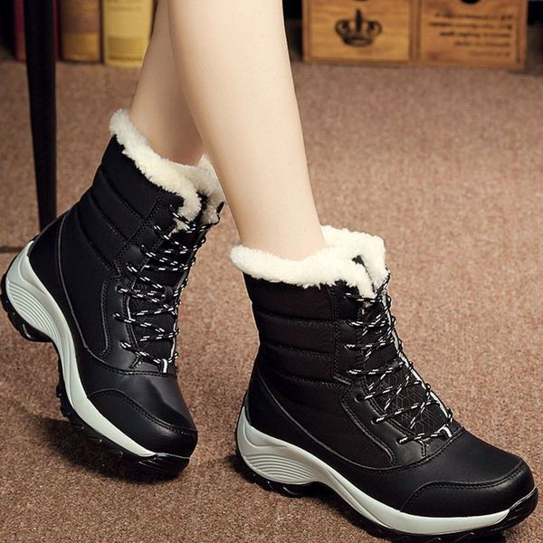 Γυναικείες αδιάβροχες μπότες με απαλή επένδυση