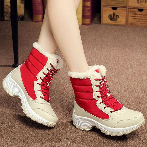 Γυναικείες αδιάβροχες μπότες με απαλή επένδυση