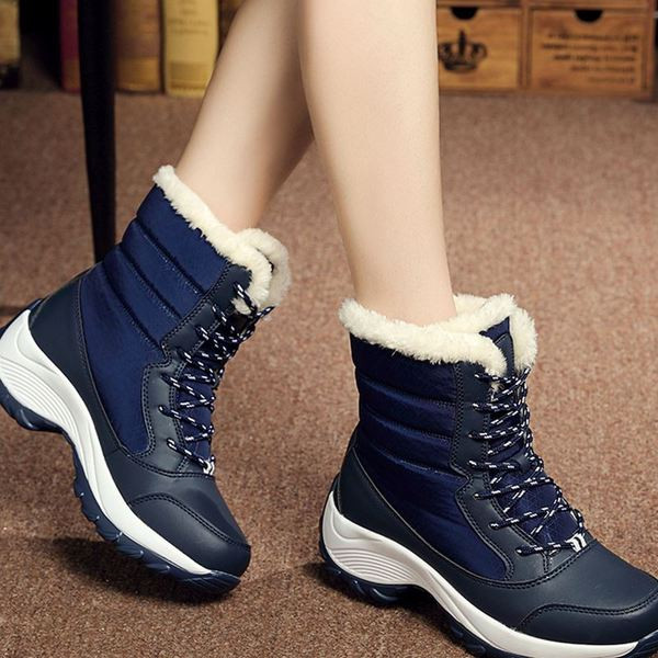 Γυναικείες αδιάβροχες μπότες με απαλή επένδυση