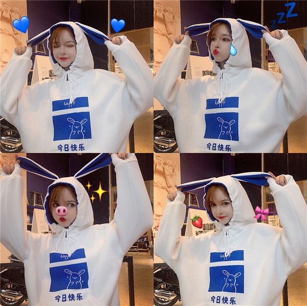 Női alkalmi pulóver fehér és rózsaszín színben, 3D elemekkel