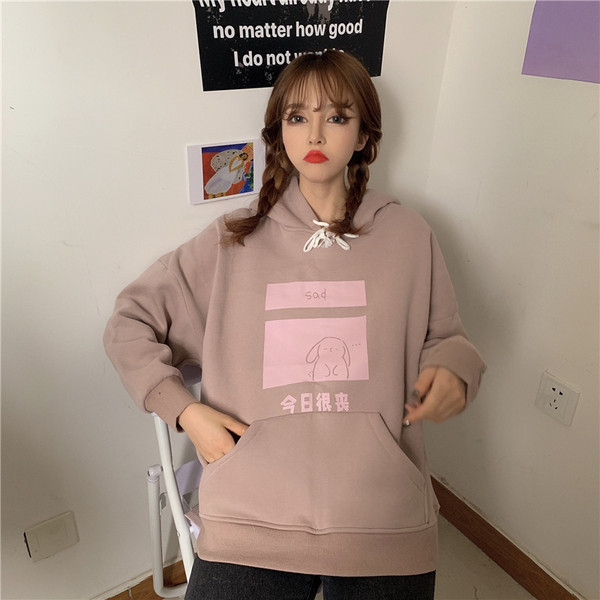 Női alkalmi pulóver fehér és rózsaszín színben, 3D elemekkel