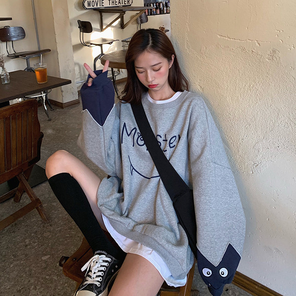 Női széles pulóver két színben, ovális nyakkivágással