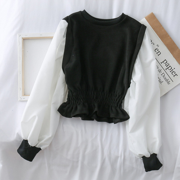 Bluză de damă modernă în negru și gri cu decolteu O