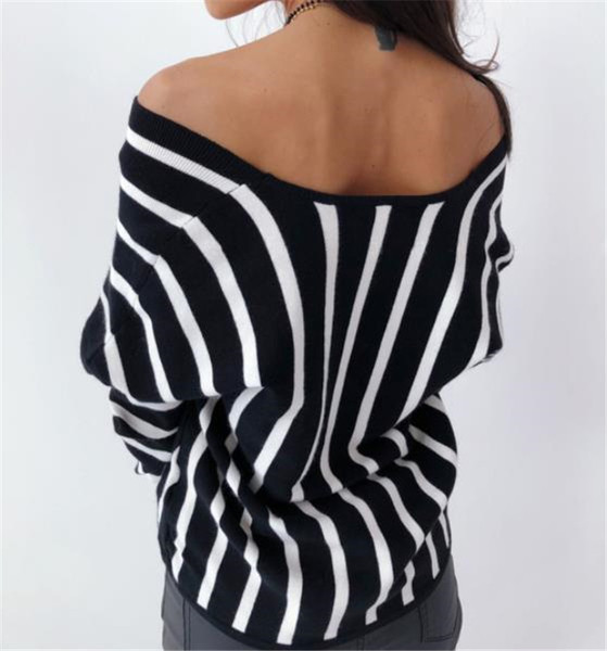 Modern női blúz csupasz váll és mély nyakkivágással, két színben