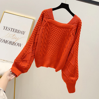 Női kötött pulóver négyzet alakú nyakkivágással, több színben