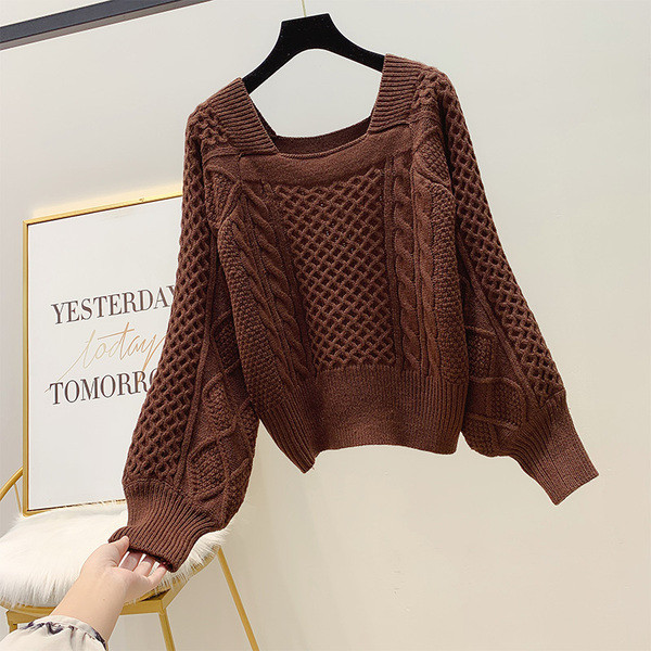 Női kötött pulóver négyzet alakú nyakkivágással, több színben