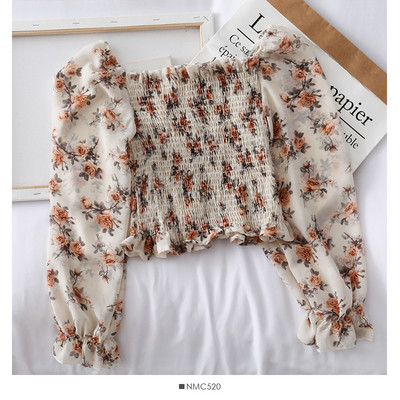 Aktuális női blúz három színben virágos motívumokkal