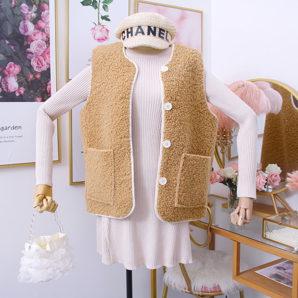 Új modell mindennapi női mellény zsebekkel és gombokkal - több színben