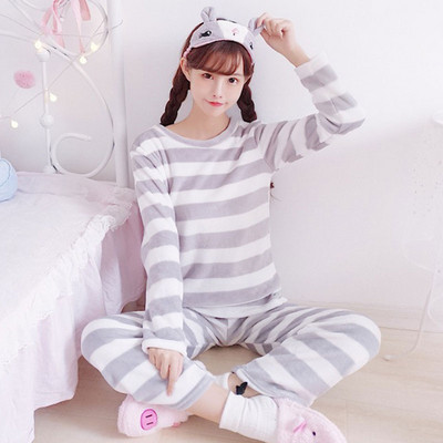 Дамска раирана пижама в два цвята сив и розов