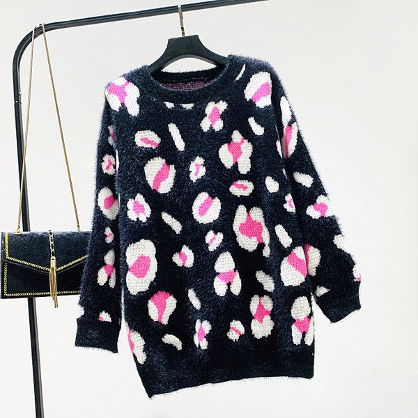 Χειμερινό  γυναικείο πουλόβερ  - μακρύ μοντέλο με στρογγυλό ντεκολτέ