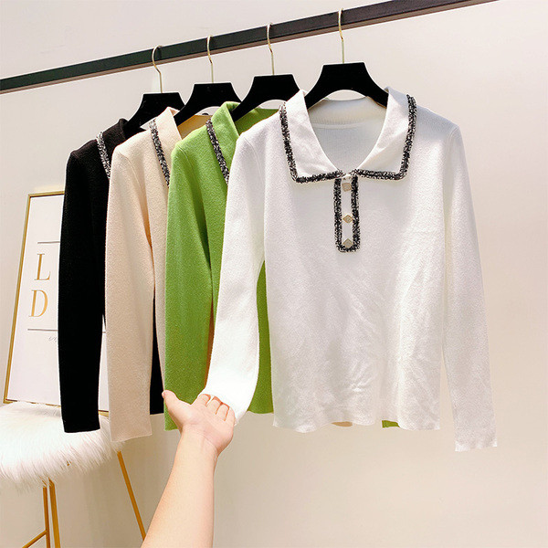 Női blúz gallérral és gombokkal több színben