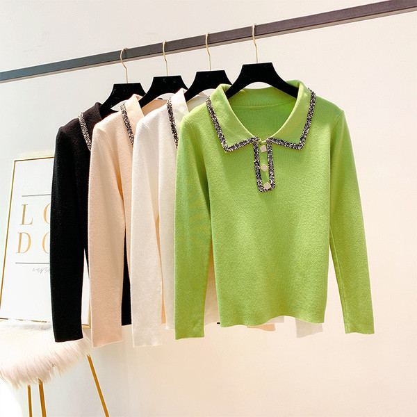 Női blúz gallérral és gombokkal több színben