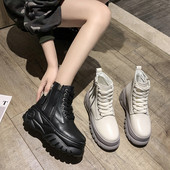 Modern női tornacipő fekete-fehér platformmal