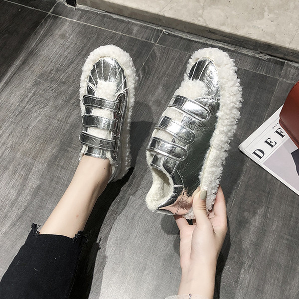 Alkalmi női tornacipő pehely és matricák több színben