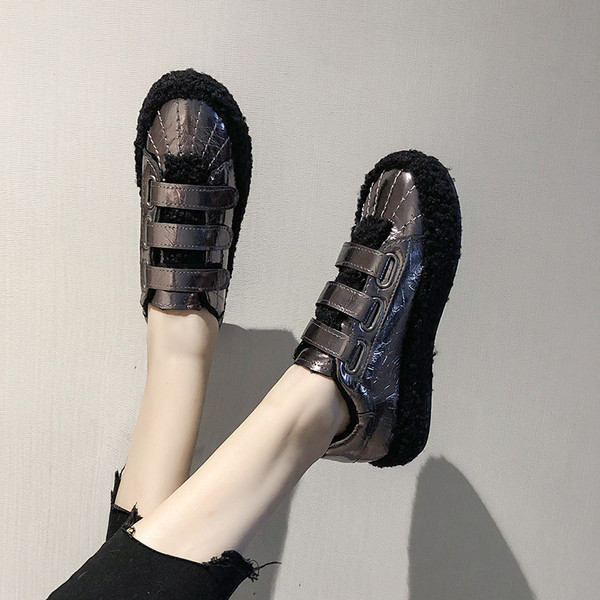 Alkalmi női tornacipő pehely és matricák több színben