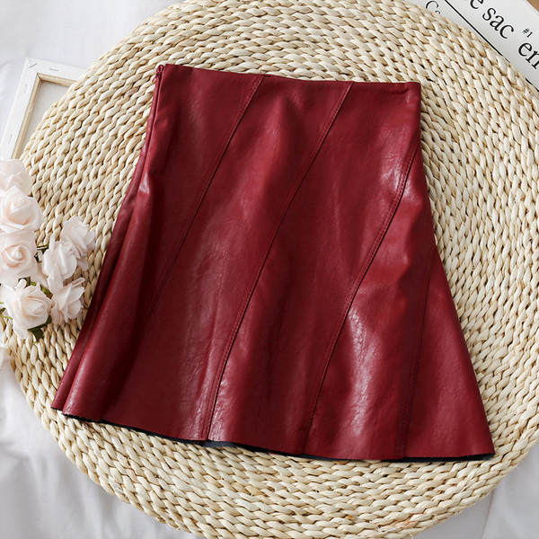 Öko bőrből készült modern női szoknya három színben szabott modellben