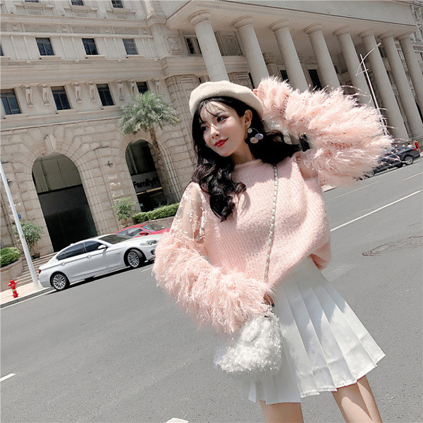 Női téli pulóver széles modell fehér és rózsaszín színben