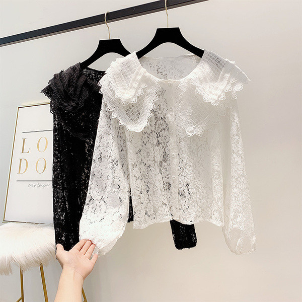 Модерна дамска дантелена риза с копчета в бял и черен цвят